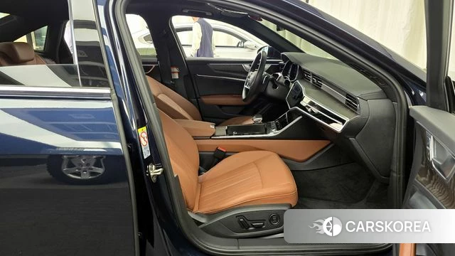 Audi A6 (C8) 2023 Синий из Кореи, фото 3