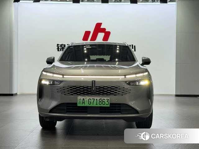 Wei Pai Mocha PHEV 2024 Серебристо-серый из Китая, фото 3