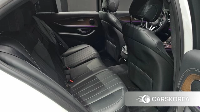 Mercedes-Benz E-Class W213 2019 Белый из Кореи, фото 3