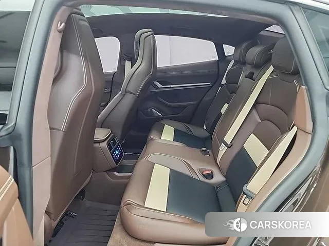 Porsche Taycan 2025 Коричневый из Кореи, фото 3