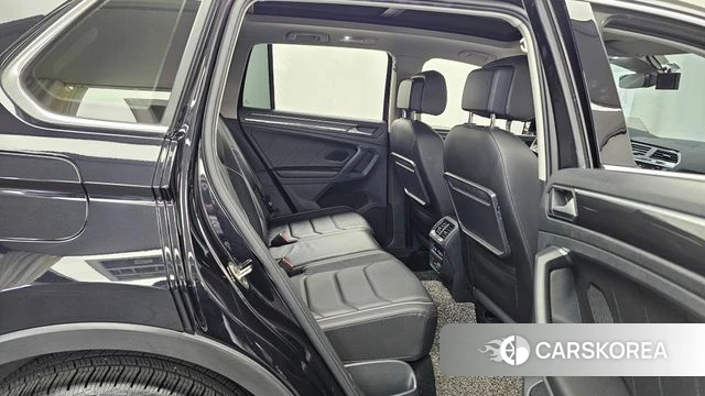 Volkswagen Tiguan second Generation 2020 Черный из Кореи, фото 3