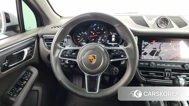Porsche Macan 2021 Серебристо-серый из Кореи, фото 3