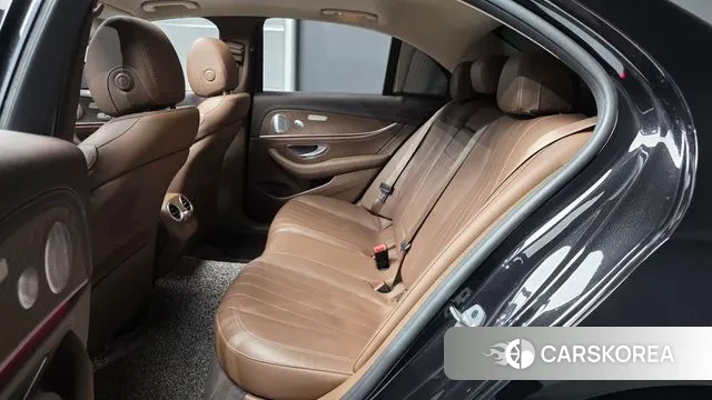 Mercedes-Benz E-Class W213 2020 Черный из Кореи, фото 3