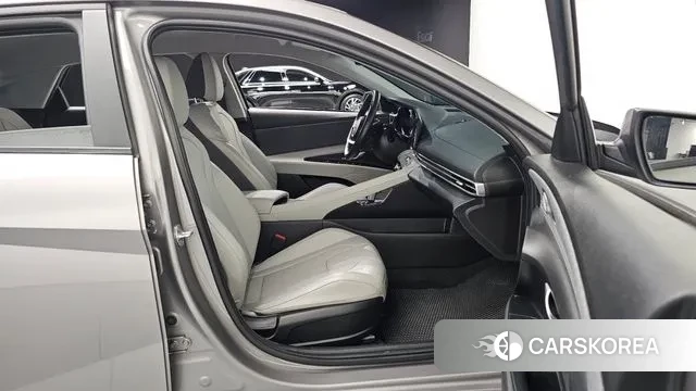 Hyundai Avante Hybrid (CN7) 2022 Серый из Кореи, фото 3