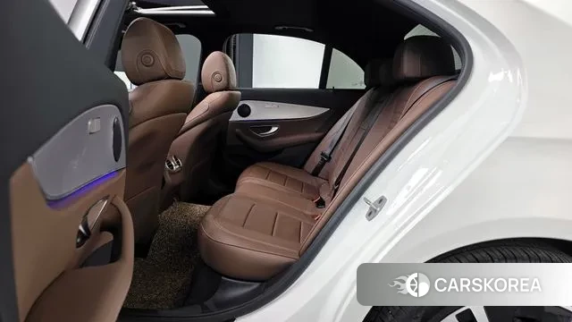 Mercedes-Benz E-Class W213 2021 Белый из Кореи, фото 3