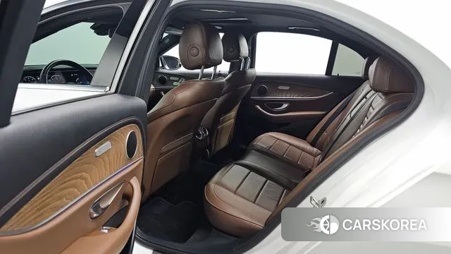 Mercedes-Benz E-Class W213 2021 Белый из Кореи, фото 3