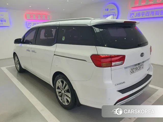 Kia All New Carnival 2018 Белый из Кореи, фото 3