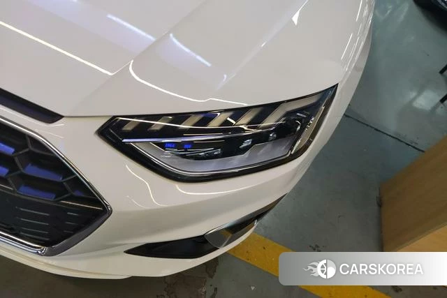 Audi A4L 2021 Белый из Китая, фото 3