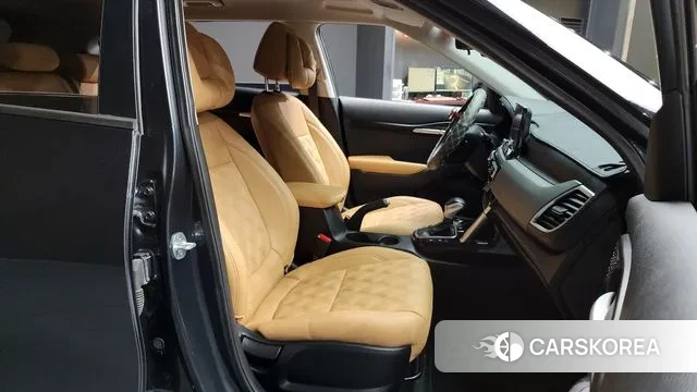 Kia Seltos 2021 Серый из Кореи, фото 3