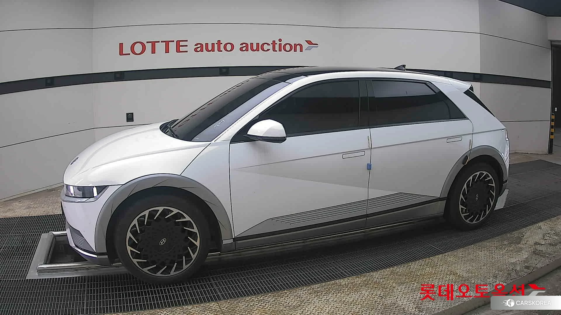 Hyundai IONIQ 5 2022 Atlas White из Кореи, фото 3