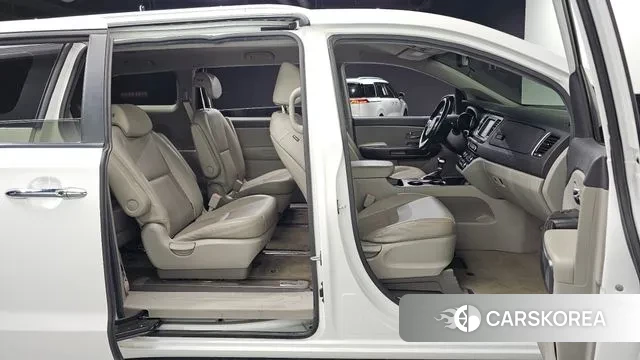 Kia The New Carnival 2019 Белый из Кореи, фото 3