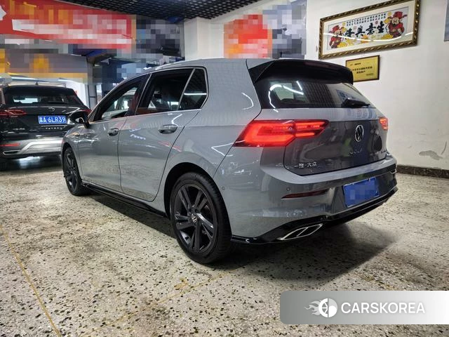 Volkswagen Golf 2023 Темно-серый из Китая, фото 3