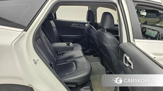 Kia Sportage 5th Generation 2022 Белый из Кореи, фото 3