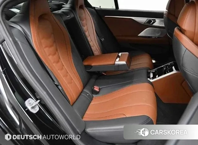 BMW 8 Series (G15) 2024 Черный из Кореи, фото 3