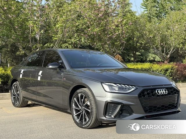 Audi A4L 2023 Темно-серый из Китая, фото 3
