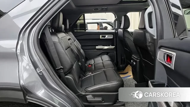 Ford Explorer 6th Generation 2023 Серый из Кореи, фото 3