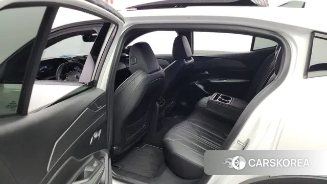 Peugeot 408 2023 Белый из Кореи, фото 3