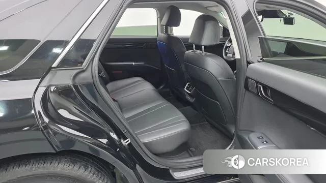 Hyundai Grandeur Hybrid (GN7) 2023 Черный из Кореи, фото 3