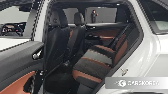 Volkswagen ID.4 2023 Белый из Кореи, фото 3