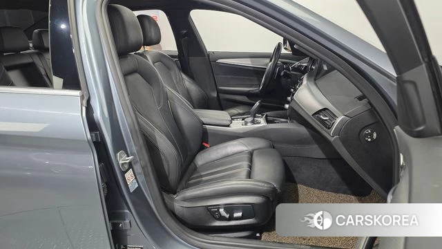 BMW 5 Series (G30) 2018 Серый из Кореи, фото 3
