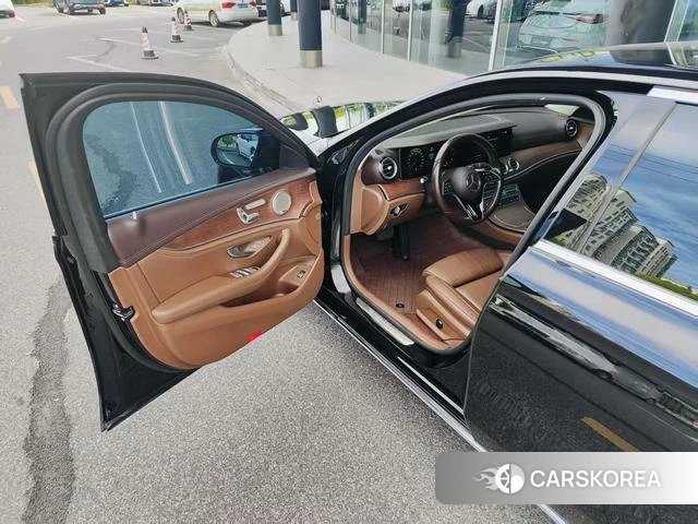 Mercedes-Benz E-class 2022 Черный из Китая, фото 3
