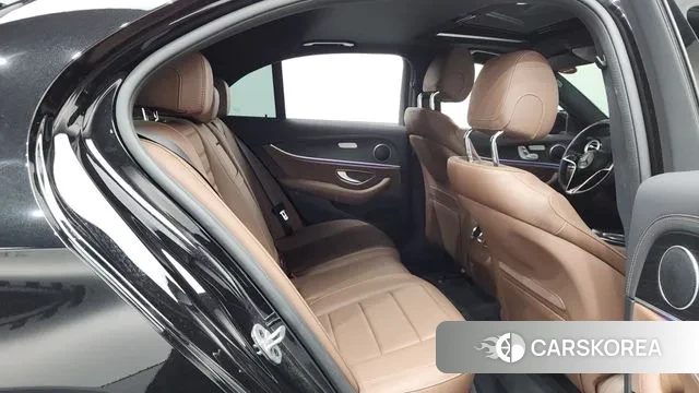 Mercedes-Benz E-Class W213 2022 Черный из Кореи, фото 3