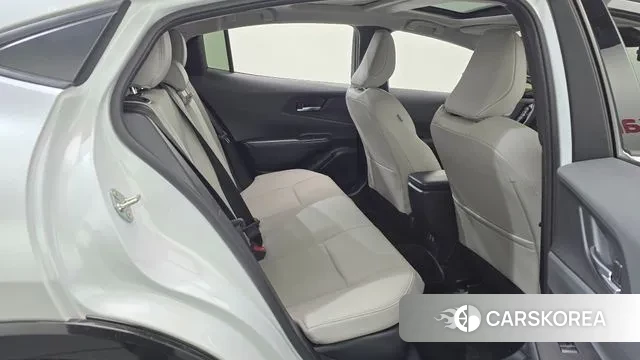 Toyota Prius 5th Generation 2025 Белый из Кореи, фото 3