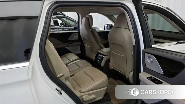 Lincoln Aviator 2nd generation 2020 Белый из Кореи, фото 3