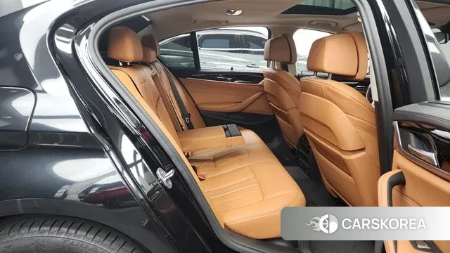 BMW 5 Series (G30) 2022 Черный из Кореи, фото 3