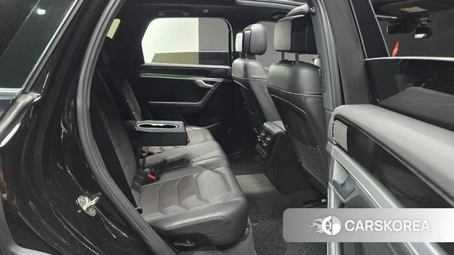 Volkswagen Touareg 3rd generation 2023 Черный из Кореи, фото 3