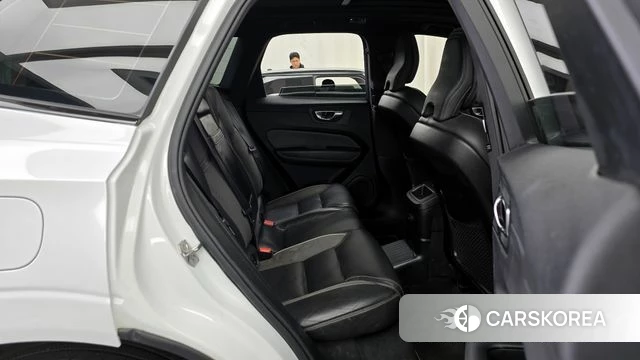 Volvo XC60 second Generation 2020 Белый из Кореи, фото 3