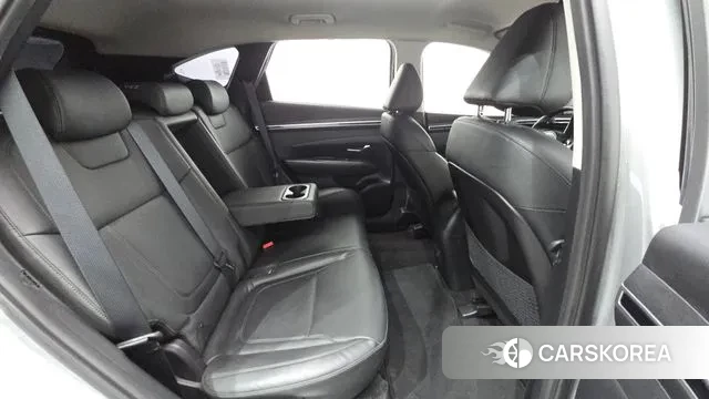 Hyundai Tucson (NX4) 2022 Серебристо-серый из Кореи, фото 3