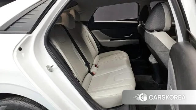 Hyundai Avante (CN7) 2022 Белый из Кореи, фото 3