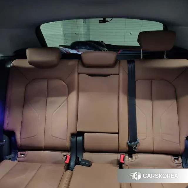 Audi Q3 (F3) 2023 Белый из Кореи, фото 3