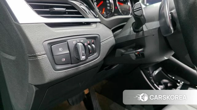 BMW X1 (F48) 2022 Серый из Кореи, фото 3