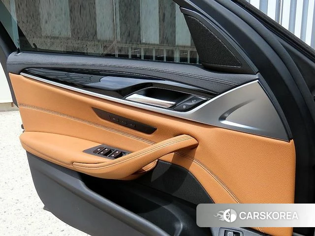 BMW 5 Series (G30) 2018 Синий из Кореи, фото 3