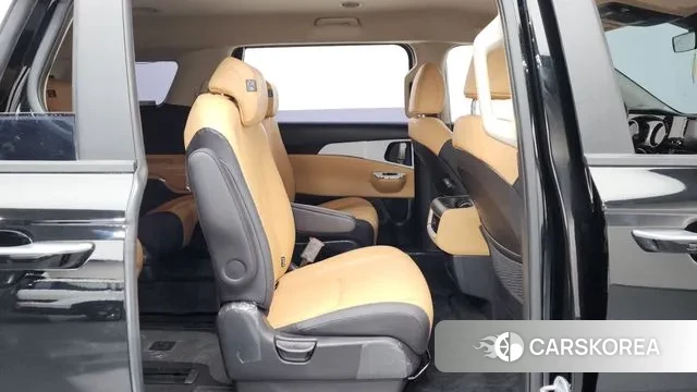 Kia Carnival 4th generation 2023 Черный из Кореи, фото 3