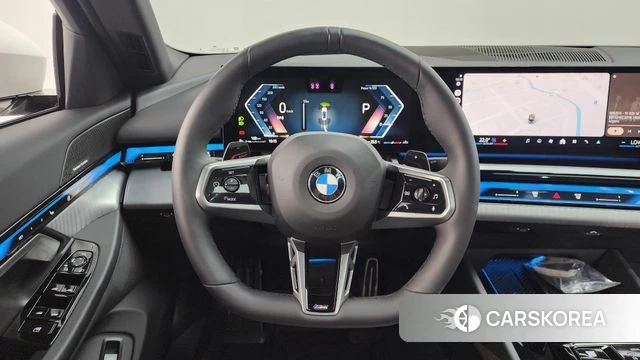 BMW 5 Series (G60) 2025 Белый из Кореи, фото 3