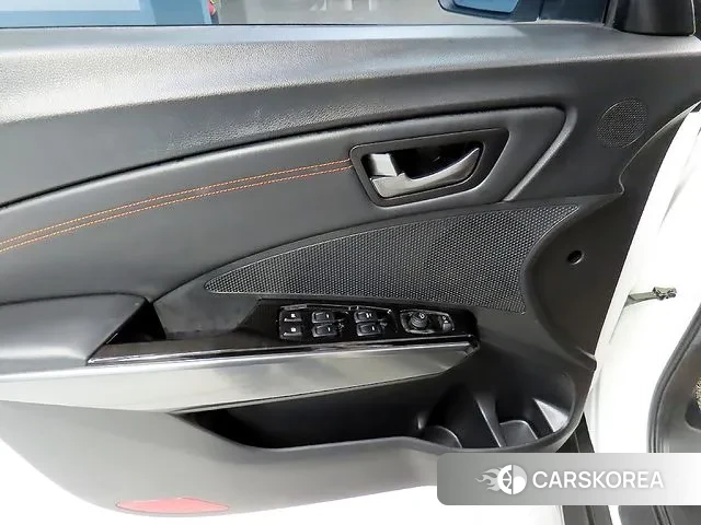 Ssangyong The New Tivoli 2023 Белый из Кореи, фото 3