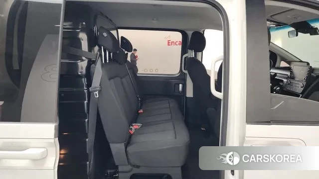 Hyundai Staria 2022 Белый из Кореи, фото 3