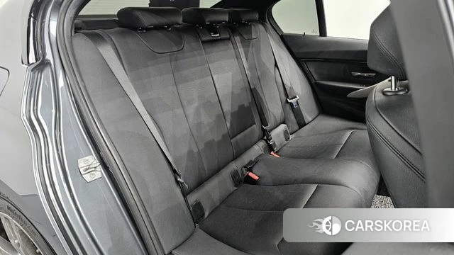 BMW 3 Series (F30) 2018 Серый из Кореи, фото 3