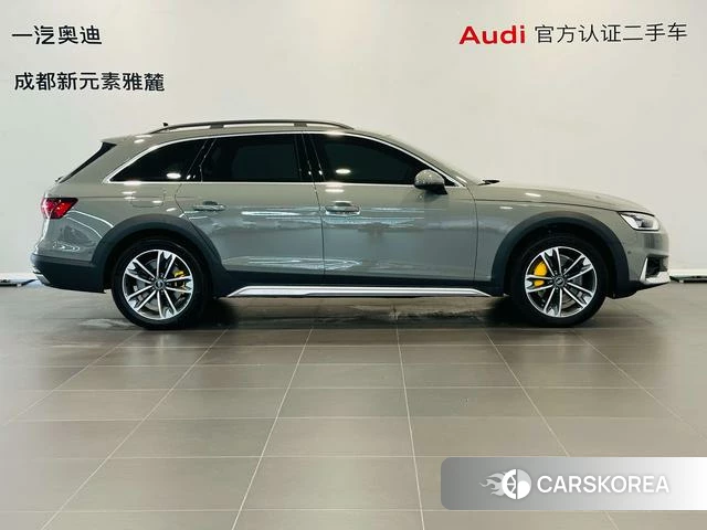 Audi A4 (import) 2023 Темно-серый из Китая, фото 3