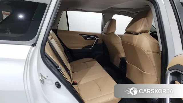 Toyota RAV4 5th Generation 2023 Белый из Кореи, фото 3