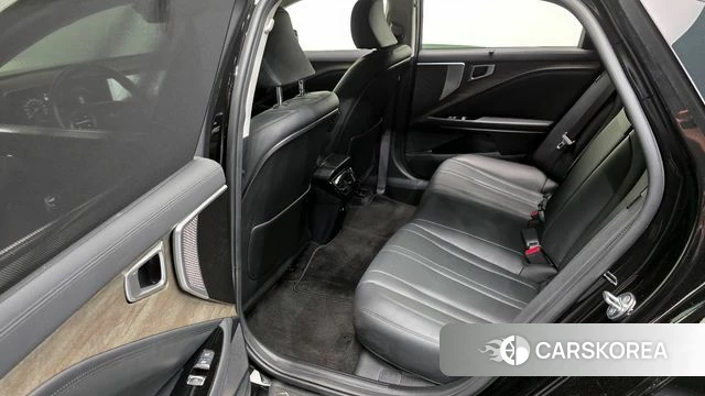 Kia K8 2023 Черный из Кореи, фото 3