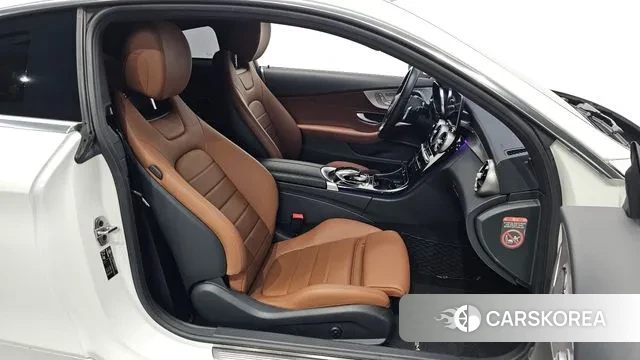 Mercedes-Benz C-Class W205 2019 Белый из Кореи, фото 3