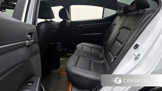 Hyundai Avante AD 2018 Белый из Кореи, фото 3