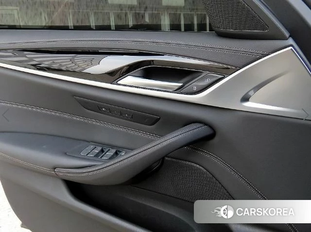 BMW 5 Series (G30) 2021 Черный из Кореи, фото 3