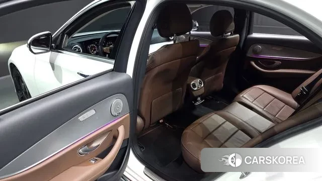Mercedes-Benz E-Class W213 2018 Белый из Кореи, фото 3