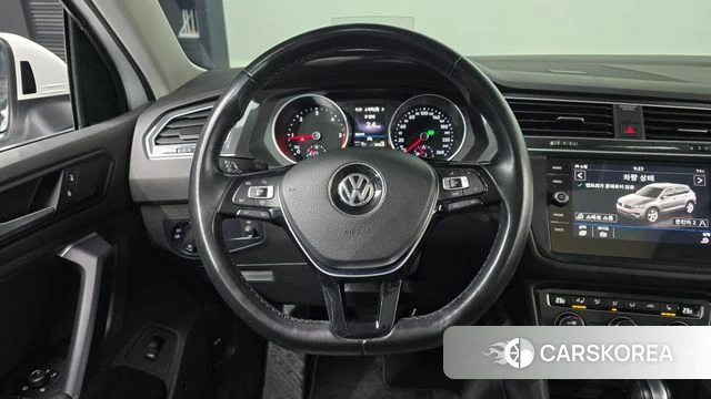 Volkswagen Tiguan second Generation 2019 Белый из Кореи, фото 3
