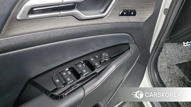 Kia Sportage 5th Generation 2023 Белый из Кореи, фото 3